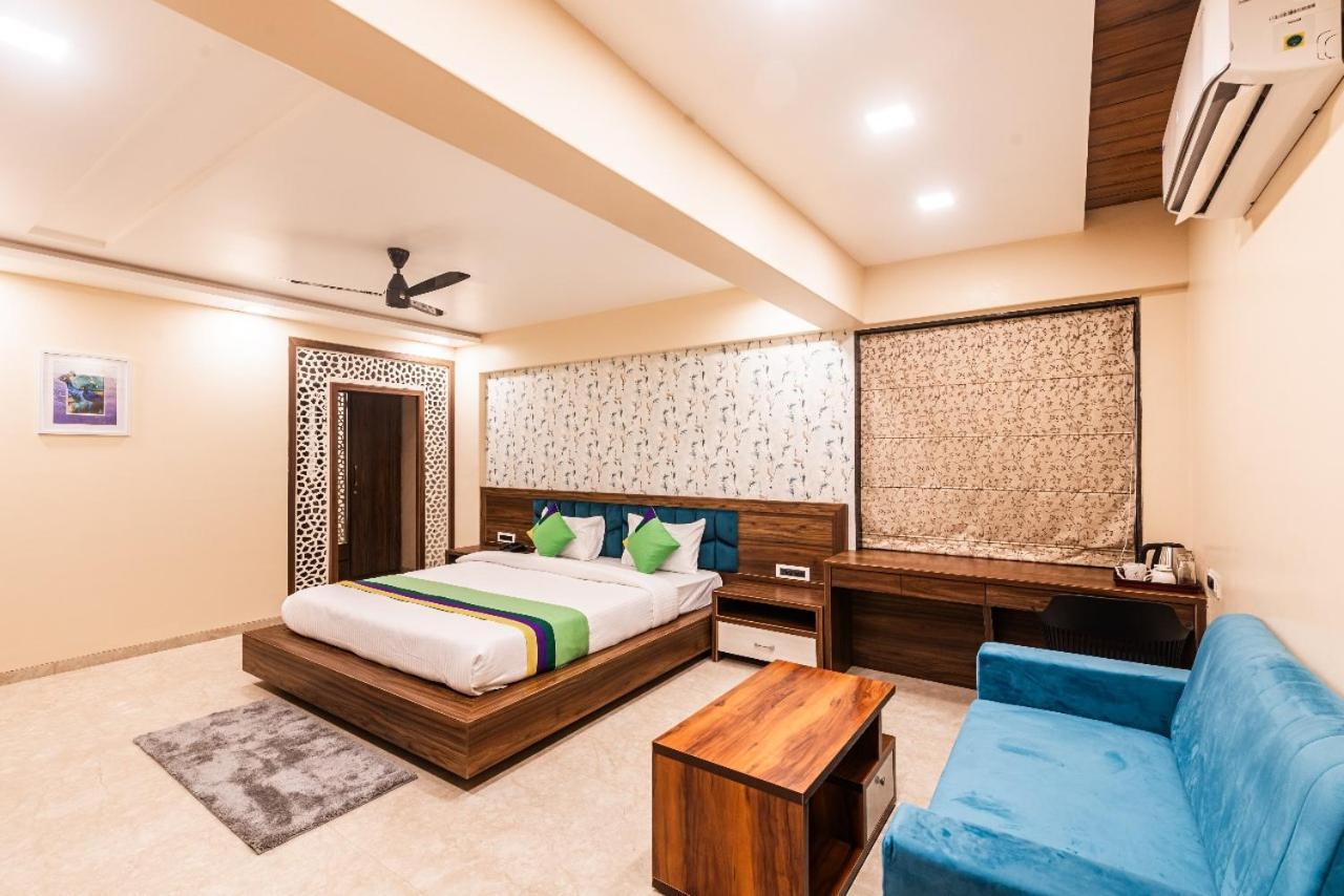 Lemon Wood Suites Pune Exterior foto